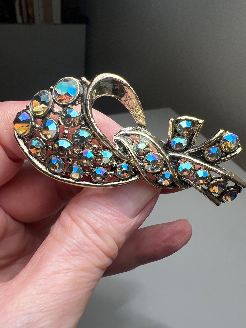 Gold-Tone Aurora Blue Crystal Ribbon Brooch - Estate Vintage- Cinderella Slipper